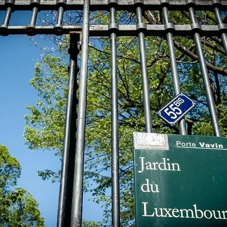 Hotel Jardin Le Bréa Parigi