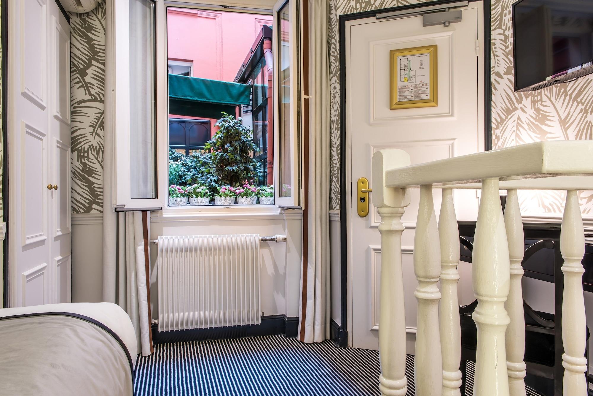 Jardin Le Bréa Hotel 3*